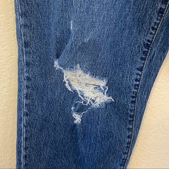 Universal Thread Vintage Straight Leg‎ Jeans - Picture 4 of 15